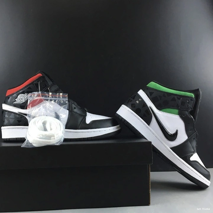 CJ9219-001  Quai54 (2019) Jordan  1 Mid 0227